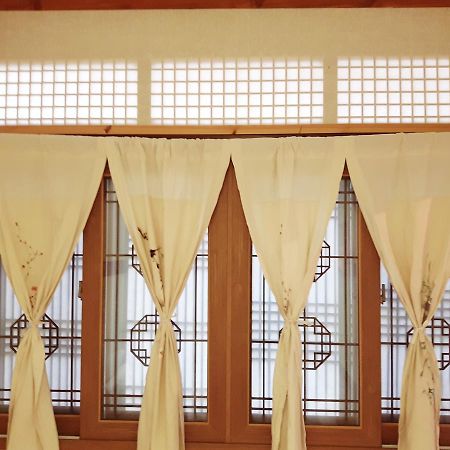 Yujeong Hanok Guesthouse Мокпо Екстериор снимка