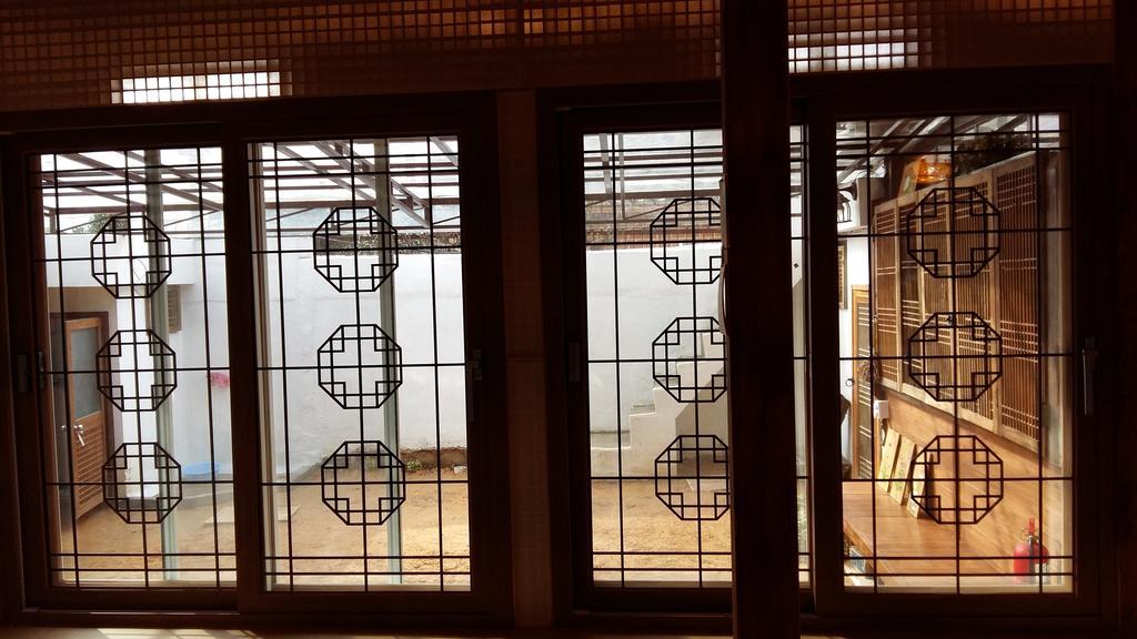 Yujeong Hanok Guesthouse Мокпо Екстериор снимка