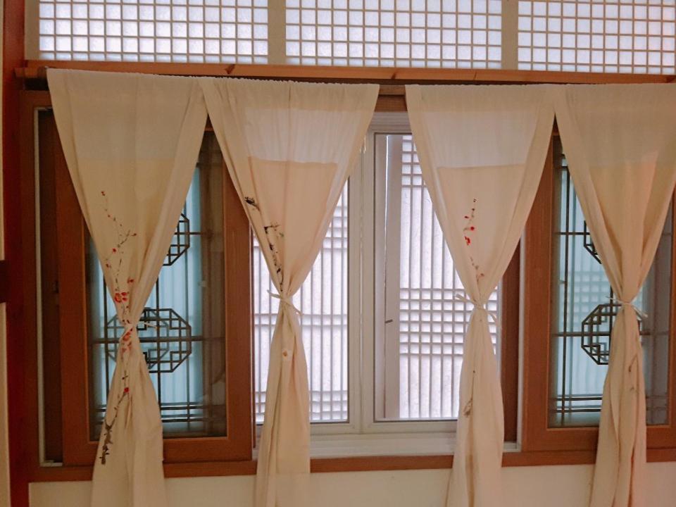 Yujeong Hanok Guesthouse Мокпо Екстериор снимка