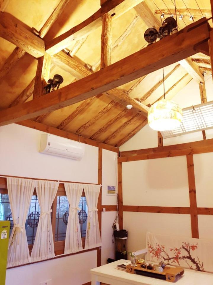Yujeong Hanok Guesthouse Мокпо Екстериор снимка