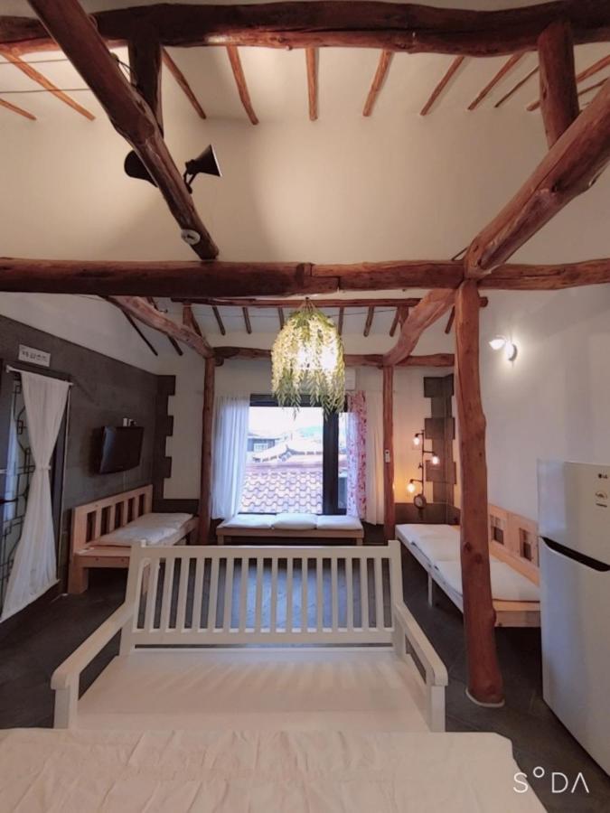 Yujeong Hanok Guesthouse Мокпо Екстериор снимка