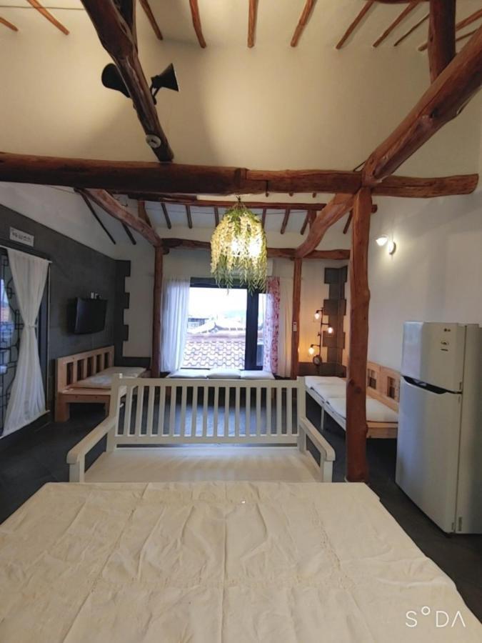 Yujeong Hanok Guesthouse Мокпо Екстериор снимка